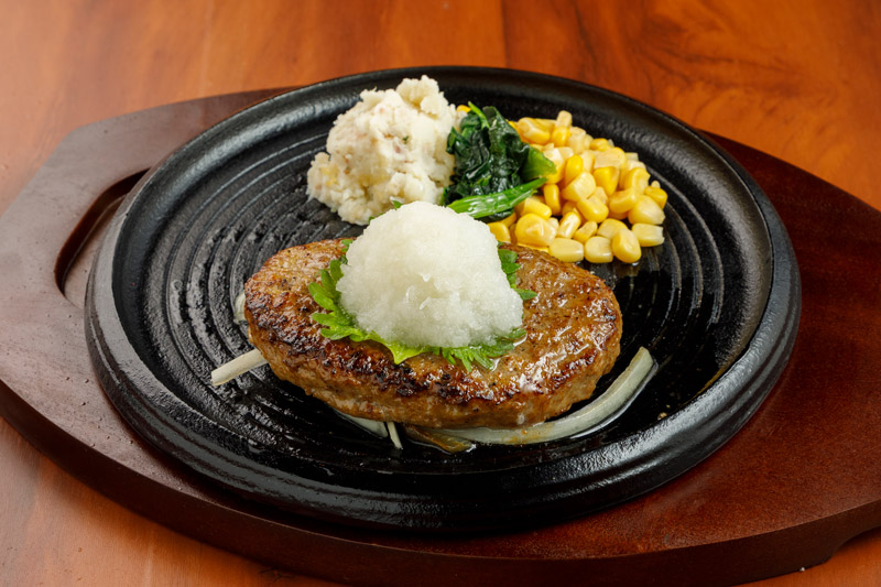さっぱり和風おろしハンバーグ<span>Hamburger with Grated Daikon-Radish Sauce(served with ponzu sauce)</span> さっぱり和風おろしハンバーグ<span>Hamburger with Grated Daikon-Radish Sauce(served with ponzu sauce)</span>